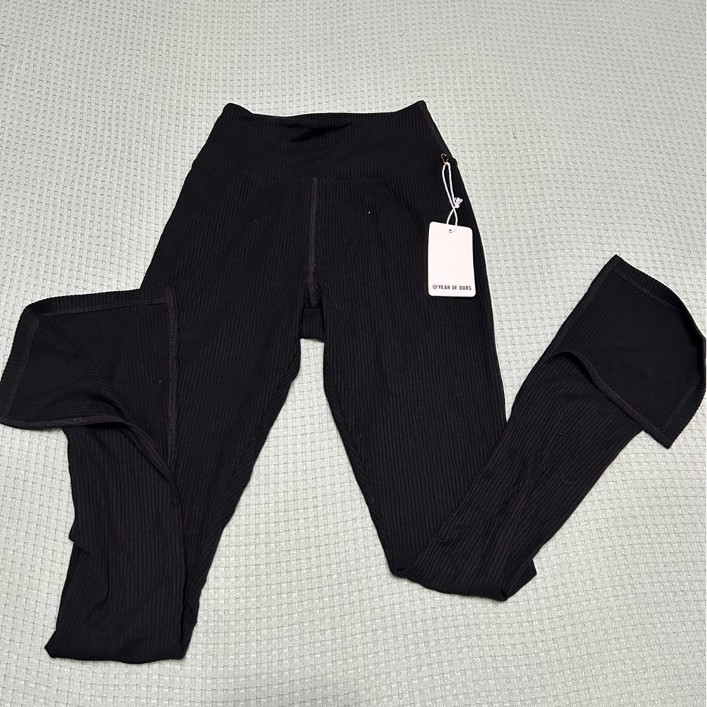 Year of Ours Black 9 to 5 Slit Ribbed Leggings
